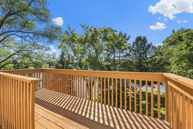 205 Hillside Drive, Island Lake, IL 60042