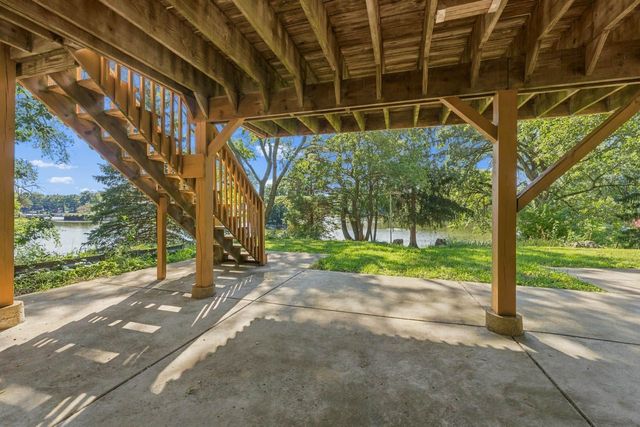 205 Hillside Drive, Island Lake, IL 60042