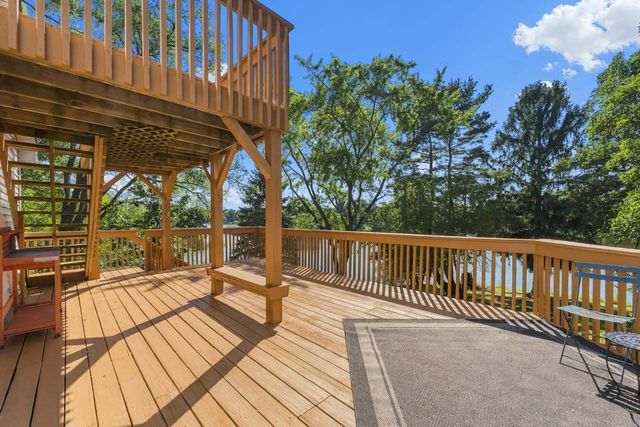 205 Hillside Drive, Island Lake, IL 60042