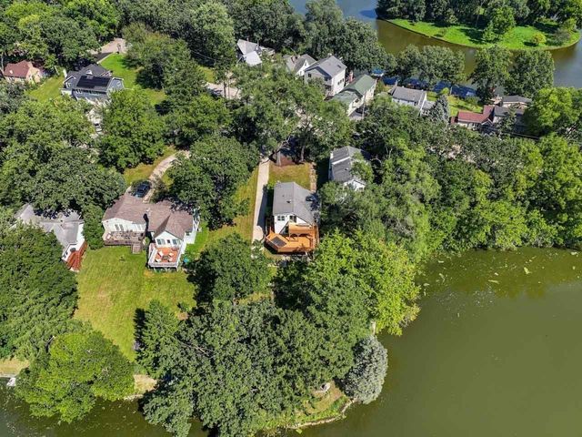 205 Hillside Drive, Island Lake, IL 60042