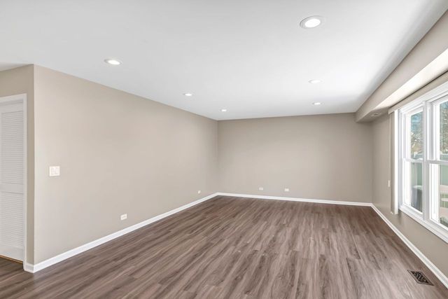 307 Orchard Lane, Bloomingdale, IL 60108