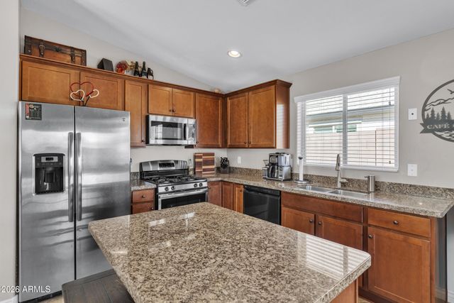 2185 E HAZELTINE Way, Gilbert, AZ 85298