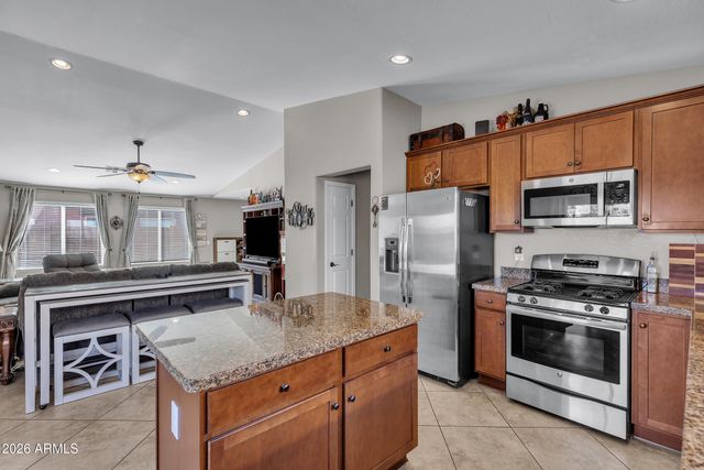 2185 E HAZELTINE Way, Gilbert, AZ 85298