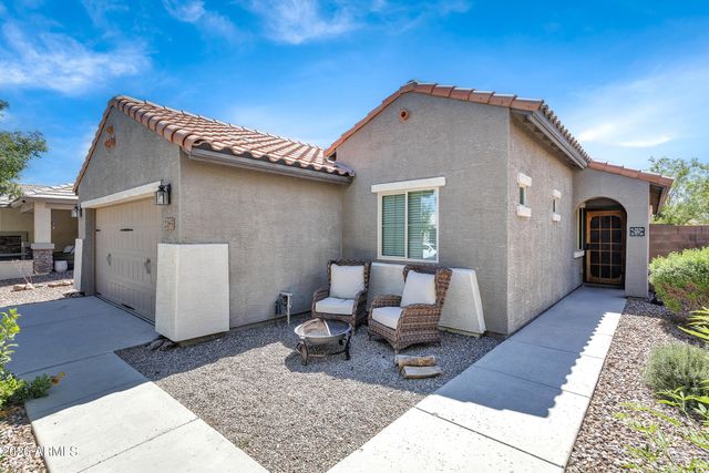 2185 E HAZELTINE Way, Gilbert, AZ 85298