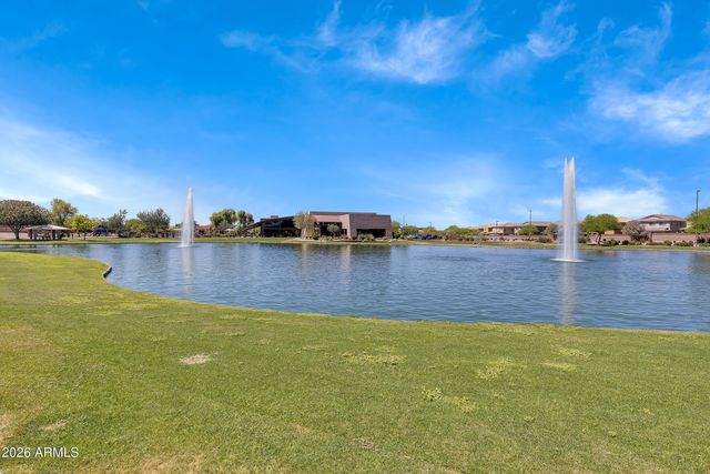 2185 E HAZELTINE Way, Gilbert, AZ 85298