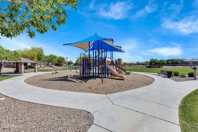 2185 E HAZELTINE Way, Gilbert, AZ 85298