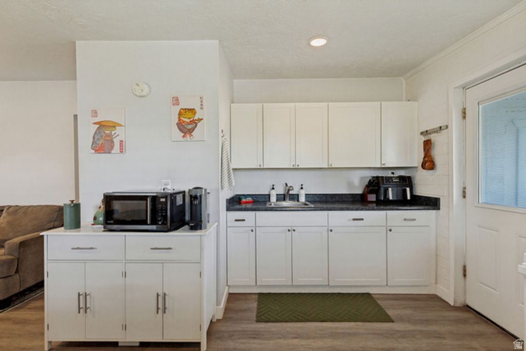 730 E GERANIUM ST, Sandy, UT 84094 — photo 2