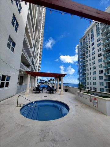1200 Brickell Bay Drive 3708, Miami, FL 33131
