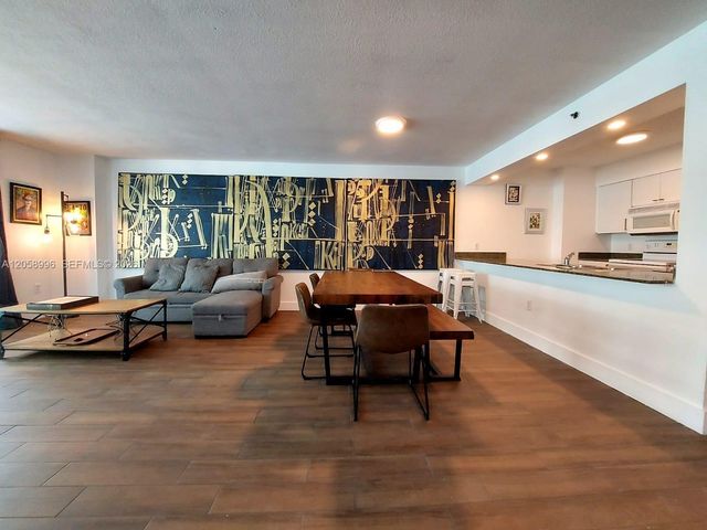 1200 Brickell Bay Drive 3708, Miami, FL 33131