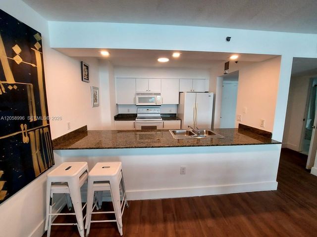 1200 Brickell Bay Drive 3708, Miami, FL 33131