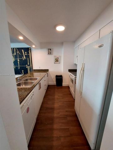 1200 Brickell Bay Drive 3708, Miami, FL 33131