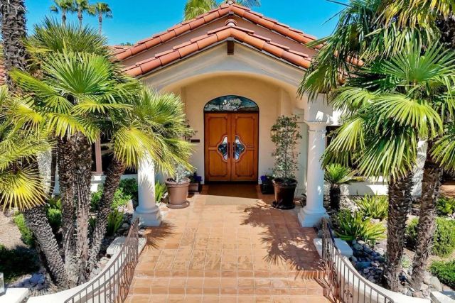 3040 Palm Hill Drive, Vista, CA 92084