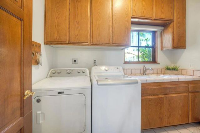 3040 Palm Hill Drive, Vista, CA 92084