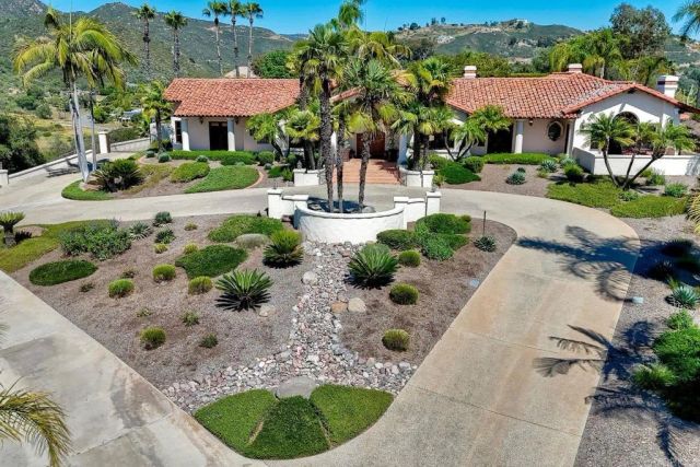 3040 Palm Hill Drive, Vista, CA 92084