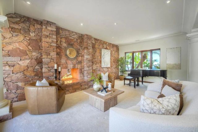 3040 Palm Hill Drive, Vista, CA 92084