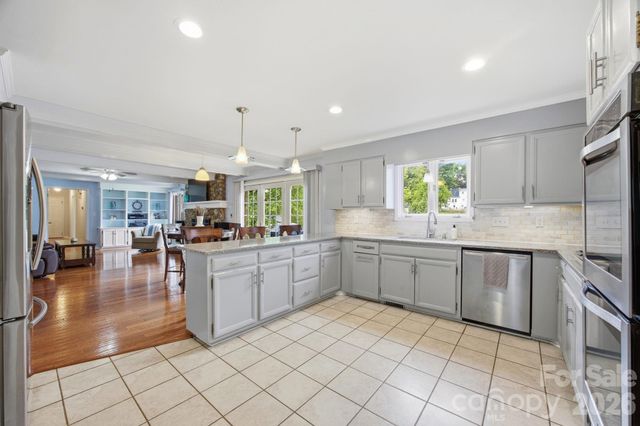1215 Hillside Drive, Gastonia, NC 28052