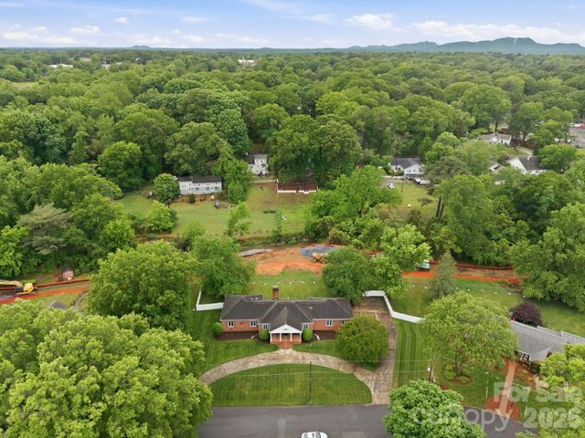 1215 Hillside Drive, Gastonia, NC 28052