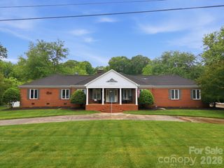 1215 Hillside Drive, Gastonia, NC 28052