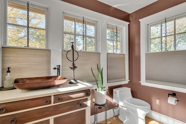 67 Pine St 67, Belmont, MA 02478