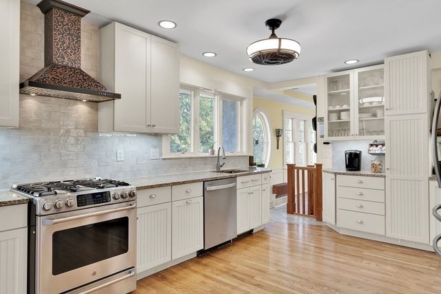 67 Pine St 67, Belmont, MA 02478