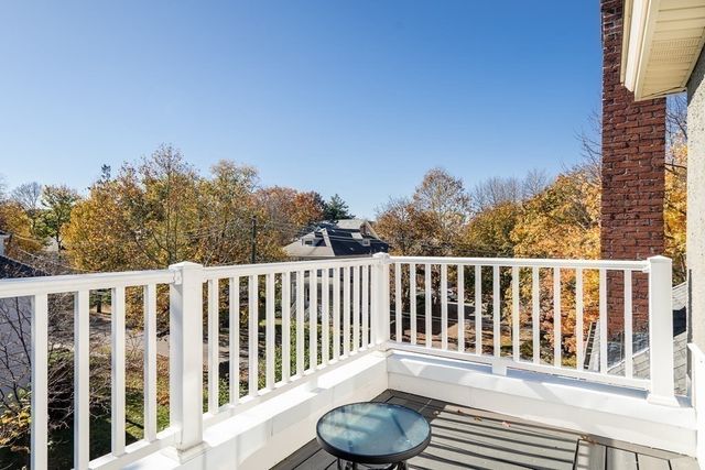 67 Pine St 67, Belmont, MA 02478