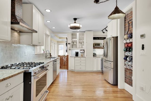 67 Pine St 67, Belmont, MA 02478