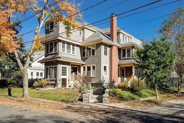 67 Pine St 67, Belmont, MA 02478