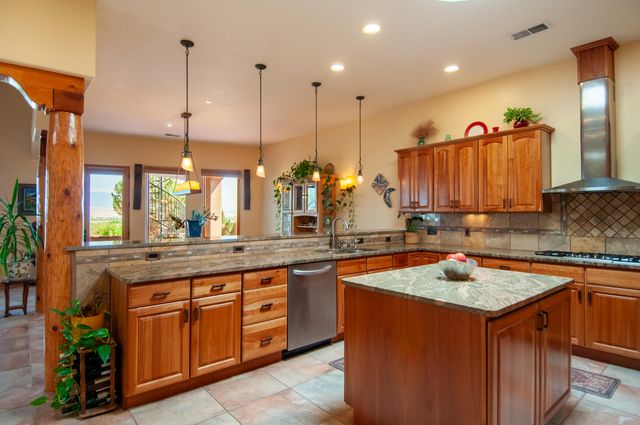 1916 Sonora Road NE, Rio Rancho, NM 87144