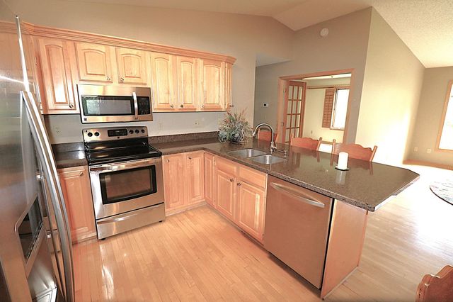 829 Autumn Way, Stillwater, MN 55082