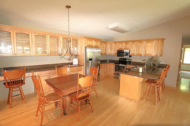 829 Autumn Way, Stillwater, MN 55082