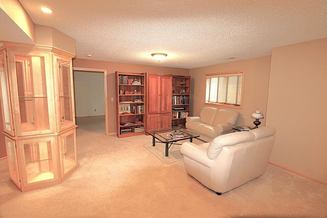 829 Autumn Way, Stillwater, MN 55082