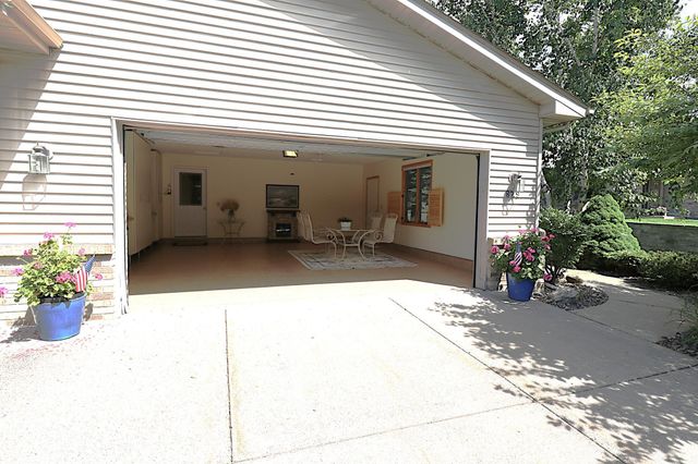 829 Autumn Way, Stillwater, MN 55082
