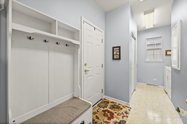 3221 Harness Lane, Grayslake, IL 60030