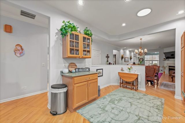 3221 Harness Lane, Grayslake, IL 60030