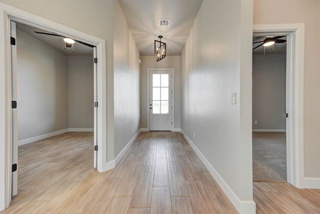 10420 SW 49th Street, Mustang, OK 73064