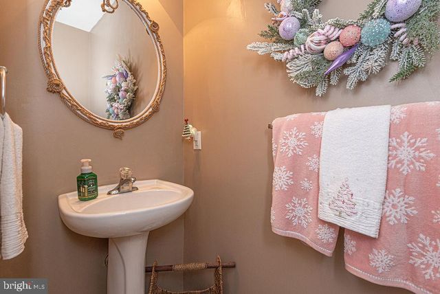 207 ENTERPRISE DR, Berlin, MD 21811