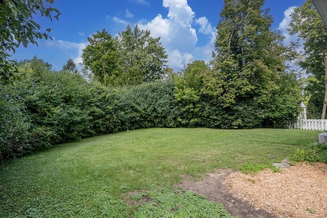 3635 S Loretta LANE, New Berlin, WI 53151