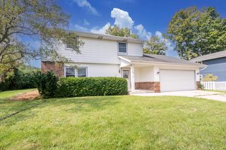 3635 S Loretta LANE, New Berlin, WI 53151