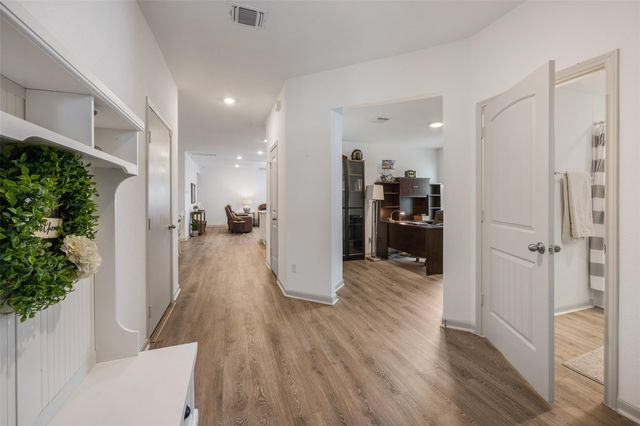 217 Fort Clark Springs DR, Hutto, TX 78634
