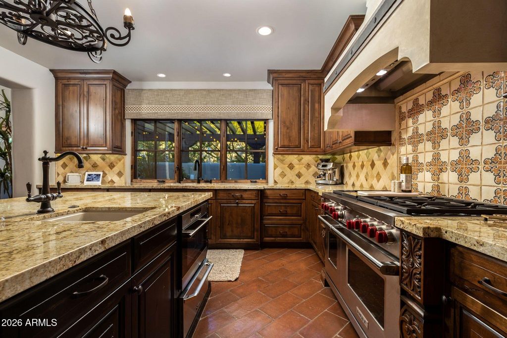Image 13 of property listing at 10040 E HAPPY VALLEY Road 477, Scottsdale, AZ 85255