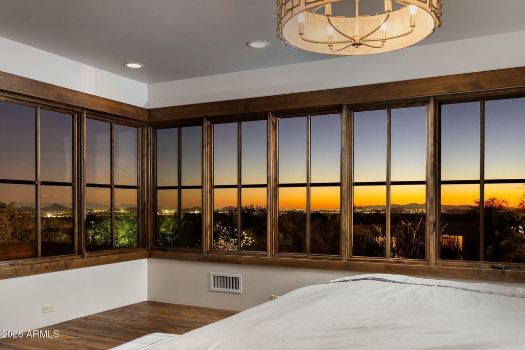 Image 28 of property listing at 10040 E HAPPY VALLEY Road 477, Scottsdale, AZ 85255