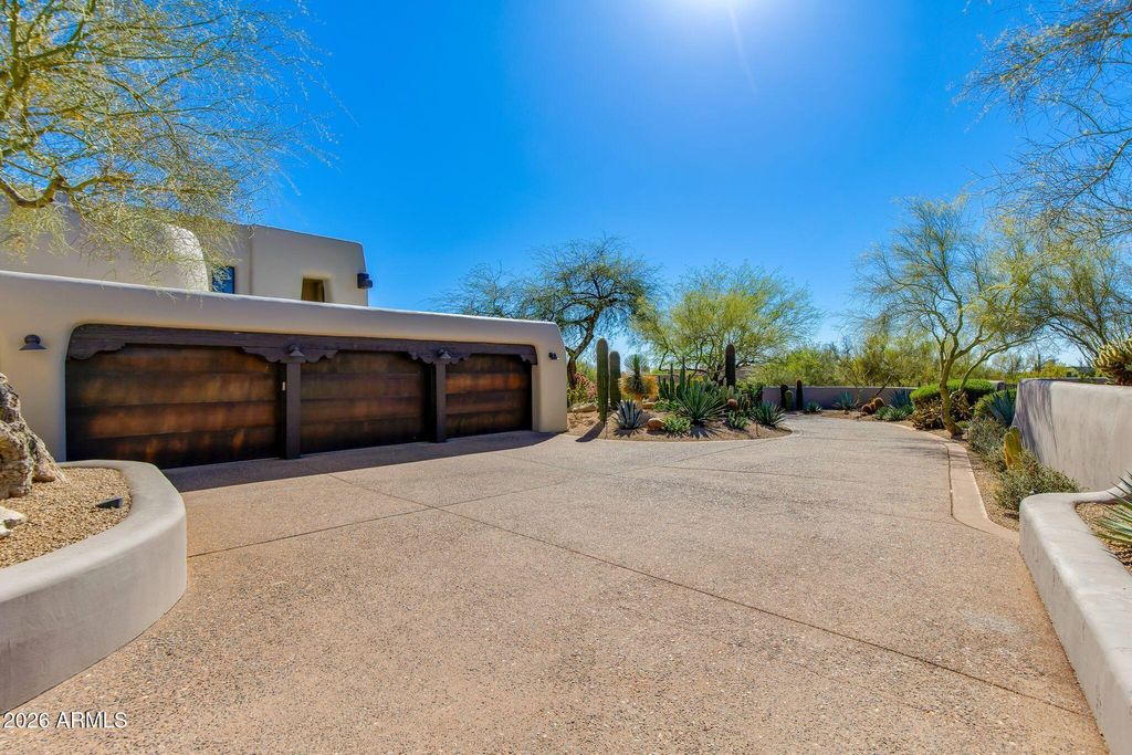 Image 55 of property listing at 10040 E HAPPY VALLEY Road 477, Scottsdale, AZ 85255