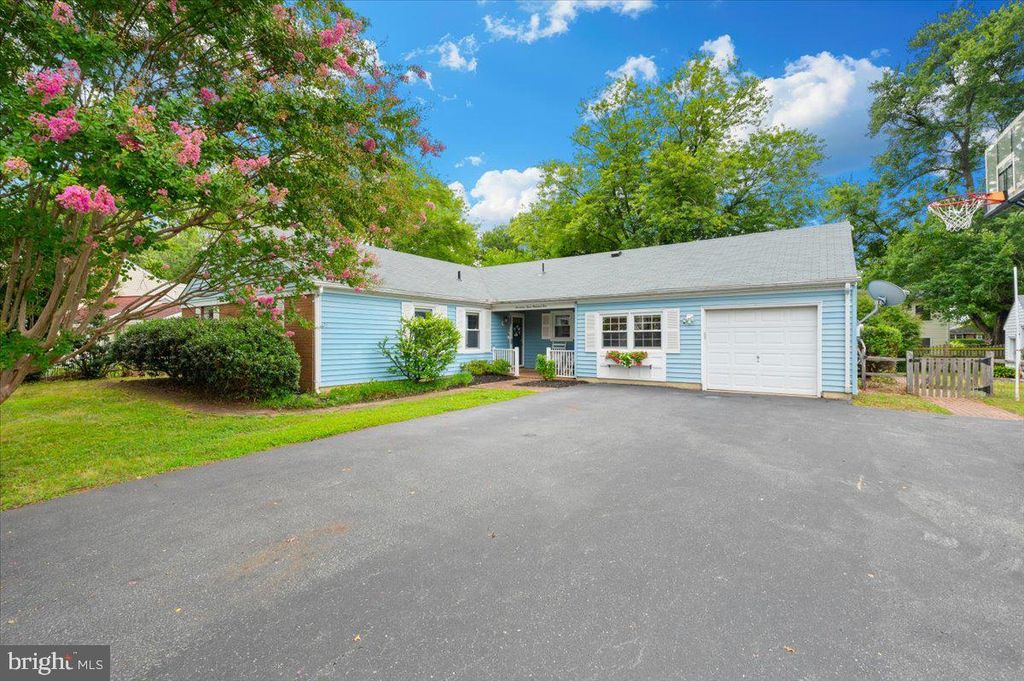 17305 FLETCHALL RD, Poolesville, MD 20837