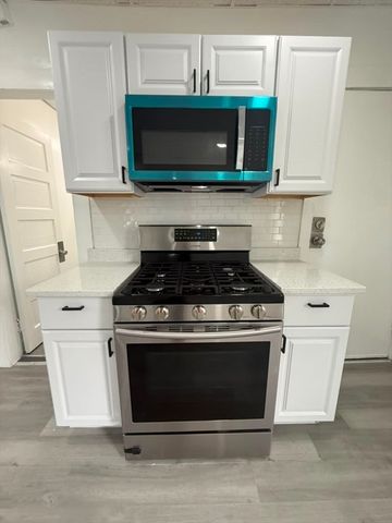 153 Bailey St 3FL, Lawrence, MA 01843