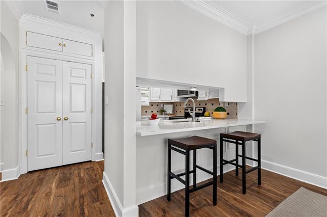 2499 Peachtree Road NE 508, Atlanta, GA 30305