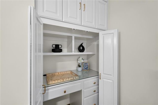2499 Peachtree Road NE 508, Atlanta, GA 30305