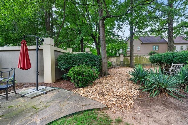 2499 Peachtree Road NE 508, Atlanta, GA 30305