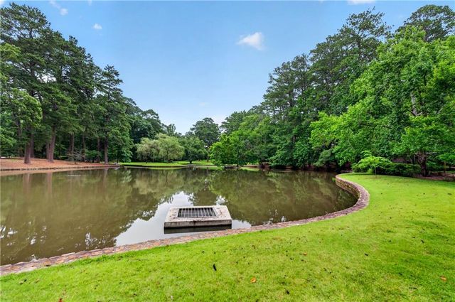 2499 Peachtree Road NE 508, Atlanta, GA 30305