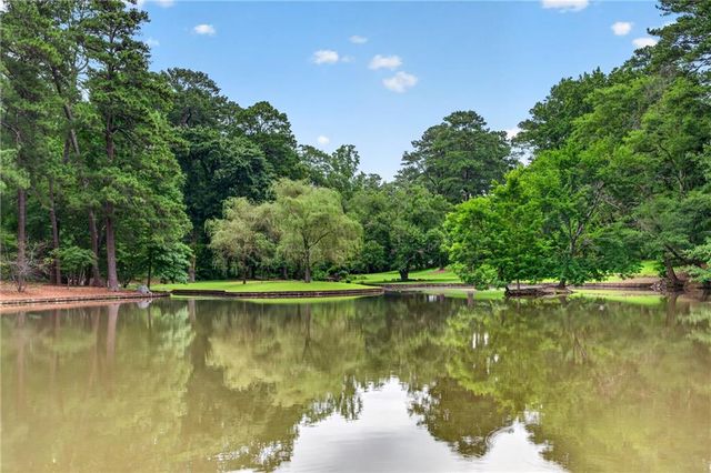 2499 Peachtree Road NE 508, Atlanta, GA 30305