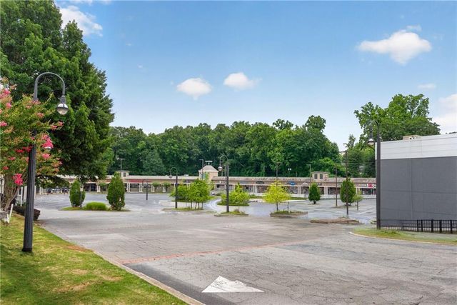 2499 Peachtree Road NE 508, Atlanta, GA 30305